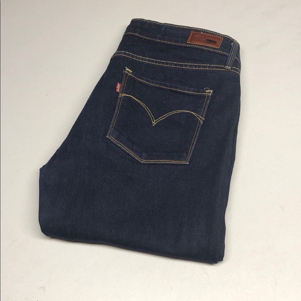 LEVI SLIGHT CURVE MID-RISE STRAIGHT JEANS 30x32 ⭐️